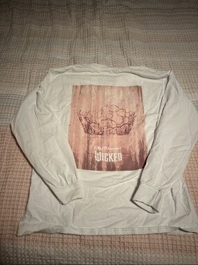 r.e.m. beauty Wicked Graphic Long Sleeve Tee - Cream